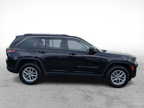 Certified 2023 Jeep Grand Cherokee Laredo image 6