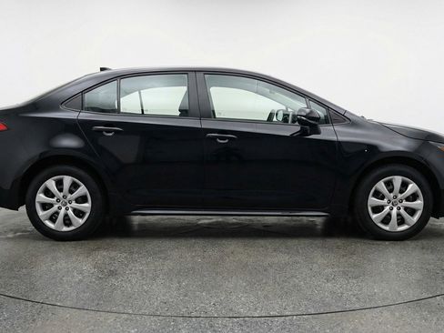 Used 2025 Toyota Corolla LE FWD image 11