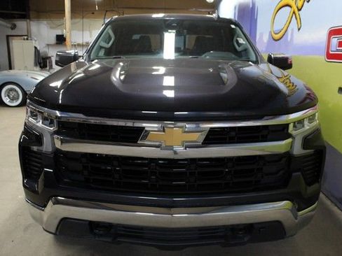 Used 2022 Chevrolet Silverado 1500 LT w/ All Star Edition Plus AWD/4WD image 2