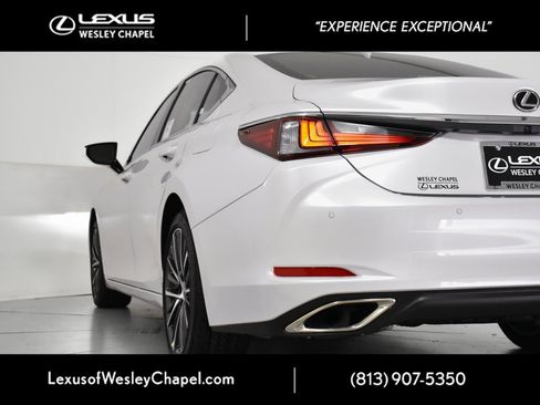 New 2025 Lexus ES 350 w/ Premium Package image 4