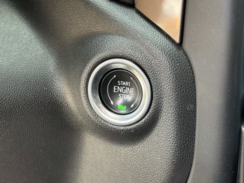 Used 2022 Chevrolet Silverado 2500 High Country w/ Technology Package image 18