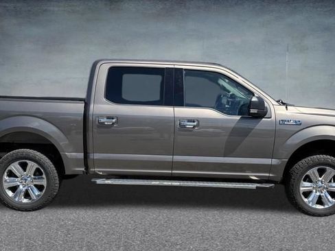 Used 2020 Ford F150 XLT w/ Equipment Group 302A Luxury AWD/4WD image 7