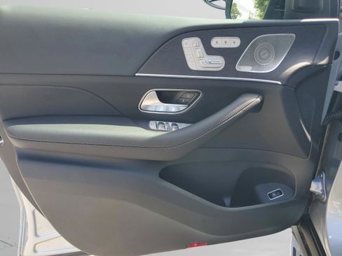 New 2026 Mercedes-Benz GLS 450 4MATIC image 19