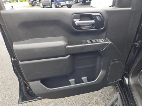 Used 2019 Chevrolet Silverado 1500 Custom Trail Boss w/ Custom Convenience Package AWD/4WD image 26