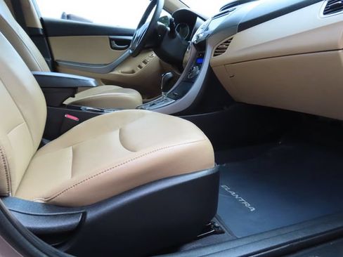 Used 2013 Hyundai Elantra Limited w/ Technology Pkg FWD image 29