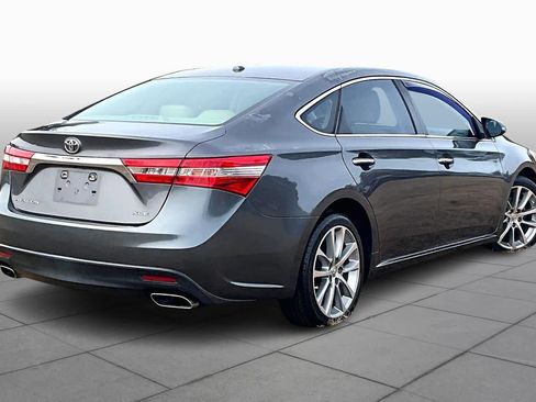 Used 2015 Toyota Avalon XLE image 12