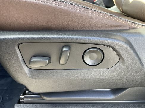 Used 2023 Chevrolet Tahoe High Country w/ Premium Package 2 image 14