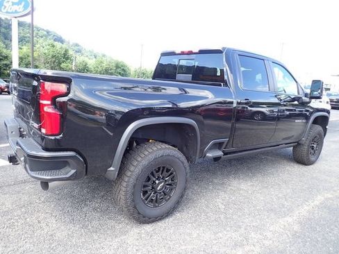 Used 2026 Chevrolet Silverado 2500 ZR2 AWD/4WD image 6