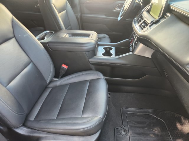 Used 2022 Chevrolet Suburban Z71 w/ Luxury Package AWD/4WD image 20