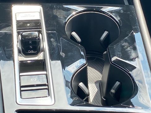 Certified 2026 Volkswagen Atlas SE w/ Panoramic Sunroof Package AWD/4WD image 10