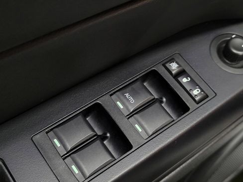 Used 2013 Jeep Compass Latitude image 27