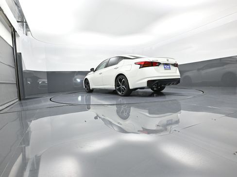 New 2025 Nissan Altima 2.5 SR w/ SR Premium Package image 27