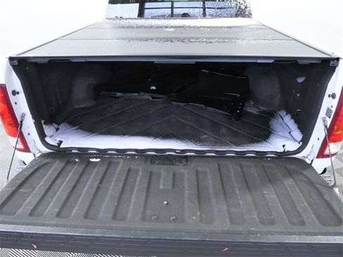 Used 2011 GMC Sierra 1500 SLT w/ All-Terrain Package image 11