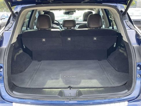 Used 2020 Nissan Murano Platinum w/ Cargo Package image 6