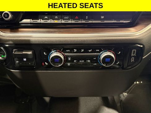 Used 2025 GMC Sierra 1500 SLT AWD/4WD image 5