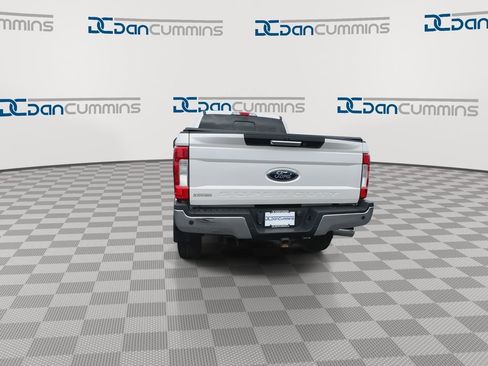 Used 2017 Ford F250 Lariat w/ Chrome Package image 7