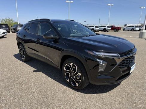 New 2026 Chevrolet Trax RS w/ Driver Confidence Package image 11