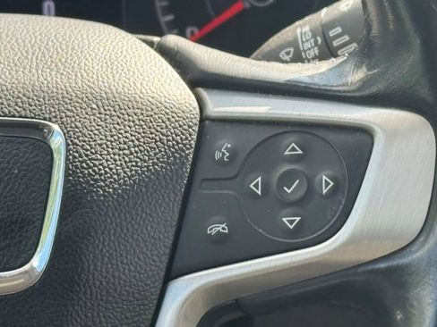 Used 2019 GMC Acadia SLE FWD image 16
