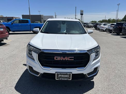 Used 2023 GMC Terrain SLE FWD image 7