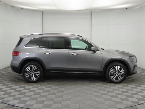 Used 2026 Mercedes-Benz GLB 250 image 4