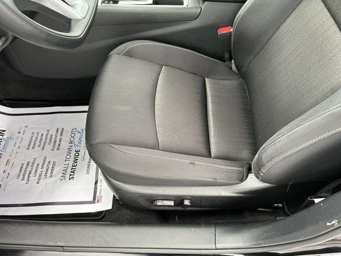 Used 2025 Nissan Altima 2.5 SV FWD image 12