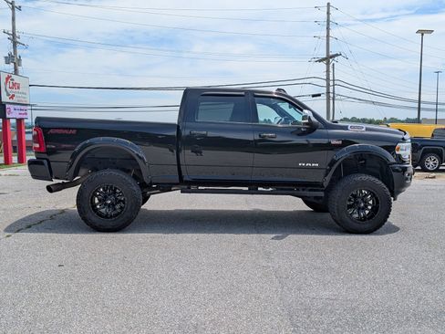 Used 2022 RAM 2500 Laramie AWD/4WD image 2