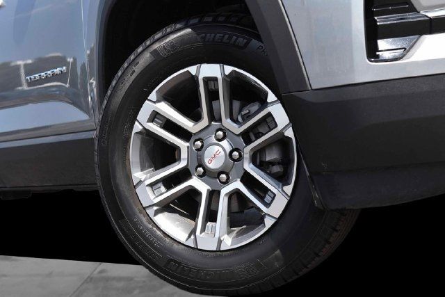 Used 2025 GMC Terrain Elevation FWD image 3
