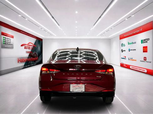 Used 2023 Hyundai Elantra SEL w/ Convenience Package image 6