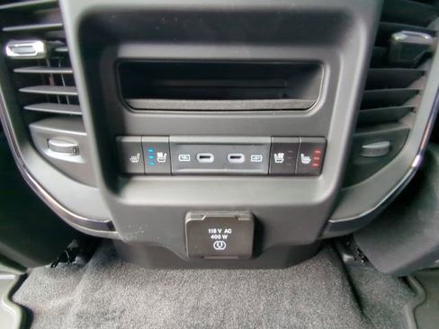 Used 2026 RAM 1500 Limited AWD/4WD image 10