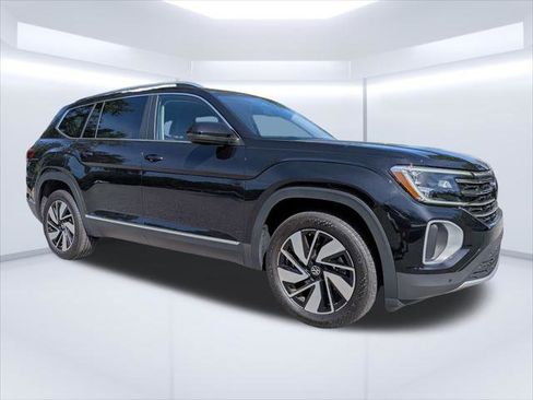 Used 2024 Volkswagen Atlas SEL AWD/4WD image 1