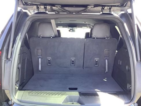 Used 2023 GMC Yukon SLT AWD/4WD image 30