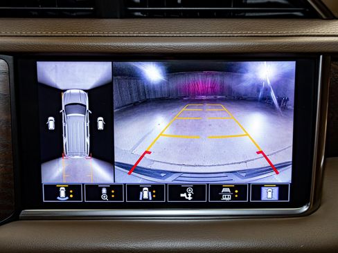 Used 2021 GMC Yukon Denali image 21