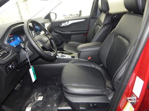 New 2025 Ford Escape SE w/ PHEV Premium Package image 13