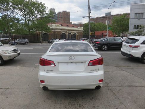 Used 2010 Lexus IS 250 RWD image 8