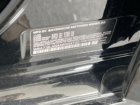 Used 2021 BMW 540i xDrive w/ Premium Package image 32