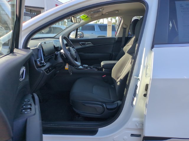 Certified 2023 Kia Sportage LX FWD image 15