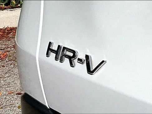 Used 2023 Honda HR-V Sport image 10