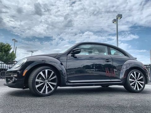 Used 2018 Volkswagen Beetle 2.0T SE FWD image 5