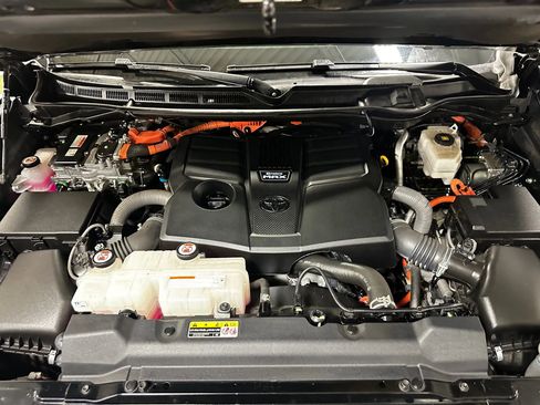 Used 2024 Toyota Tundra Limited image 26