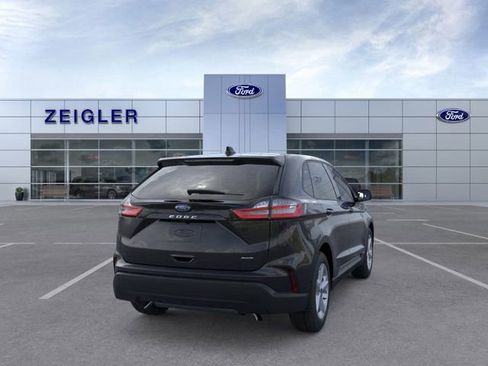 New 2024 Ford Edge SE image 8