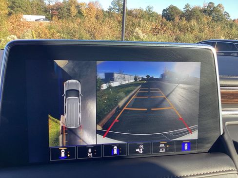 Used 2023 Chevrolet Tahoe High Country w/ Premium Package image 17