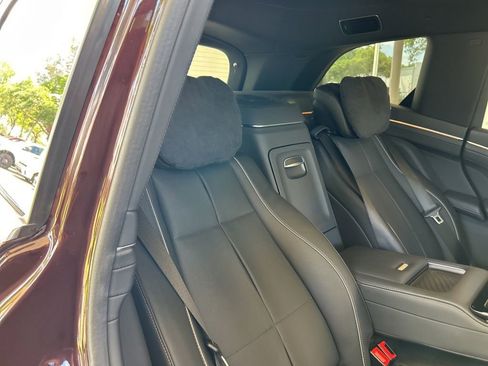 Used 2023 Mercedes-Benz Maybach GLS 600 4MATIC image 35