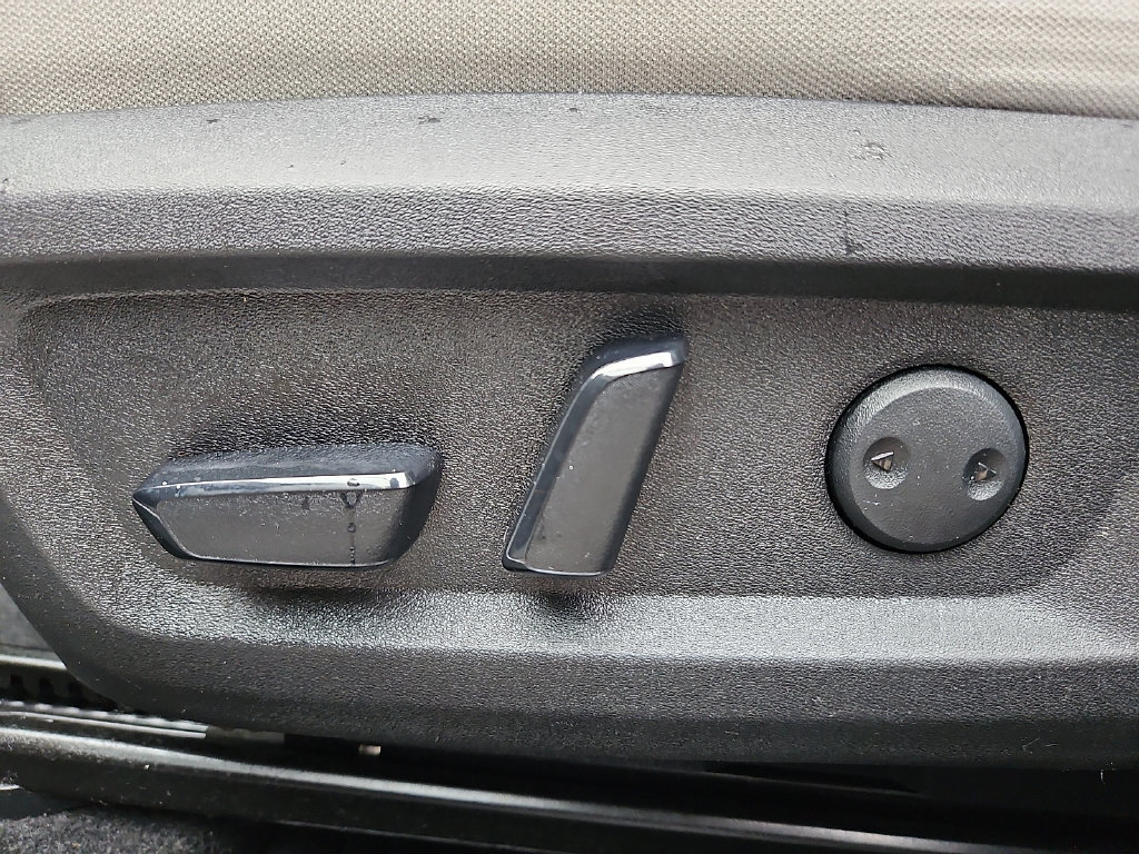 Used 2023 Nissan Rogue SV AWD/4WD image 29