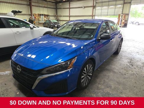 Used 2025 Nissan Altima 2.5 SV FWD image 1