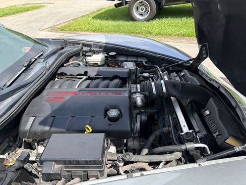 Used 2005 Chevrolet Corvette Coupe w/ Preferred Equipment Group RWD image 17