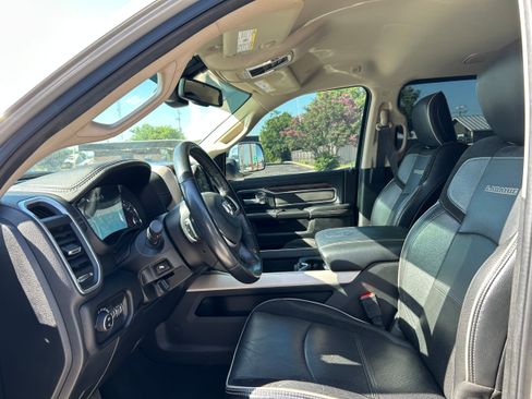 Used 2020 RAM 2500 Laramie image 8