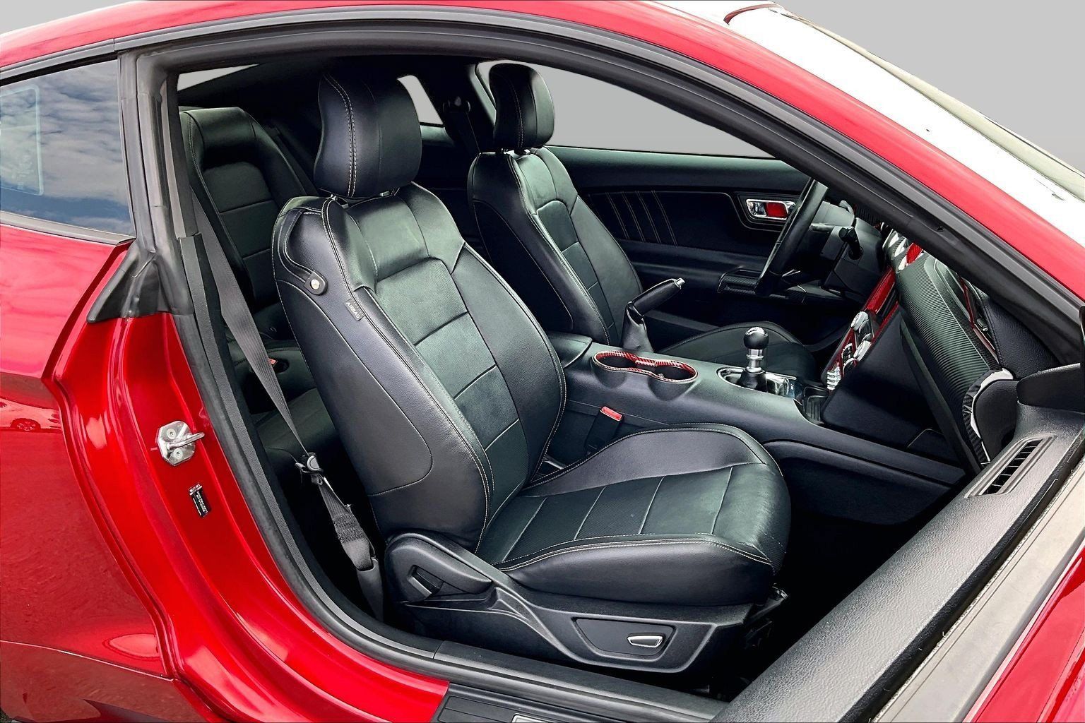 Used 2017 Ford Mustang GT Premium RWD image 7