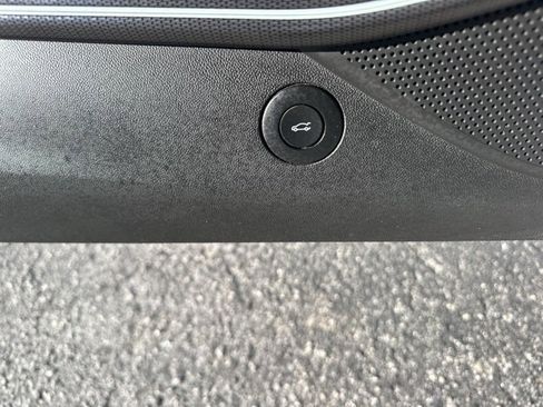 Used 2017 Chevrolet Camaro SS image 5