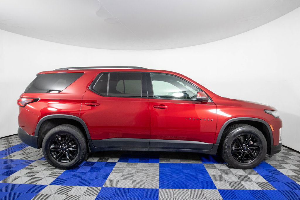 Used 2023 Chevrolet Traverse LT FWD image 4