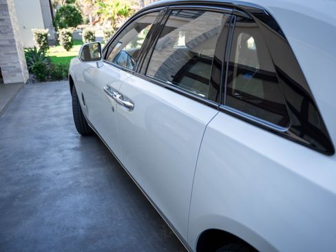 Used 2022 Rolls-Royce Ghost Black Badge AWD/4WD image 33